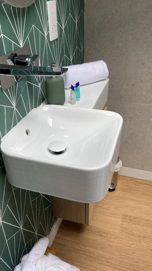 Central Ensuite Guest Unit With Ac And Free On-Street Parking Hove Buitenkant foto