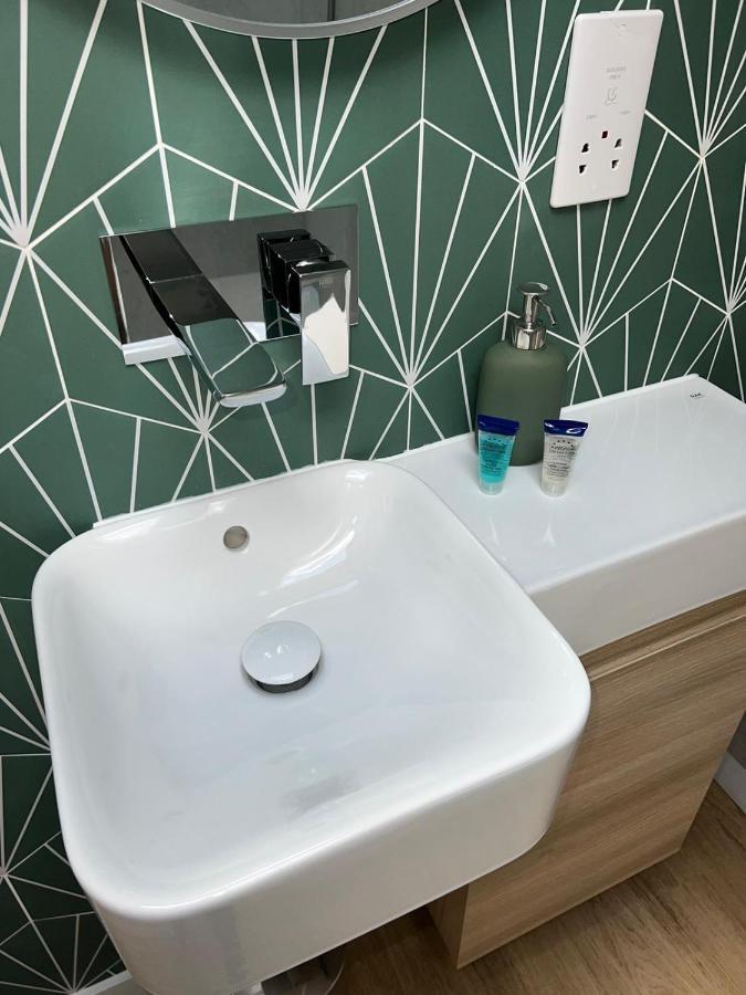 Central Ensuite Guest Unit With Ac And Free On-Street Parking Hove Buitenkant foto