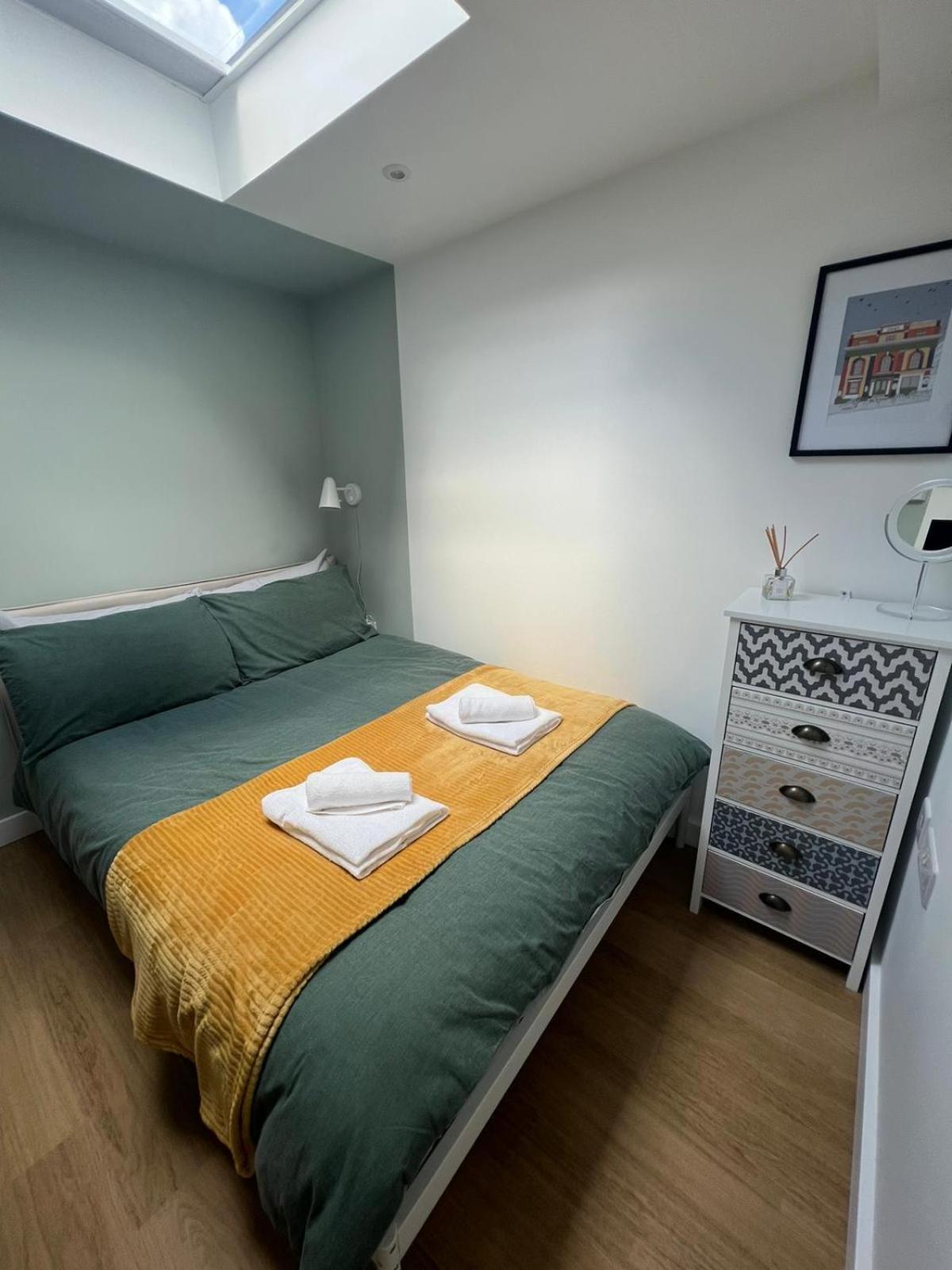 Central Ensuite Guest Unit With Ac And Free On-Street Parking Hove Buitenkant foto